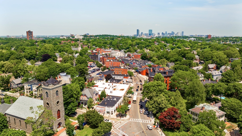 11 Sedgwick Street # 8