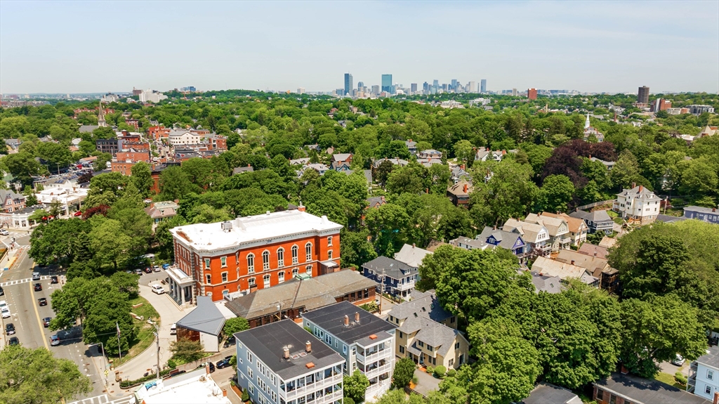 11 Sedgwick Street # 8