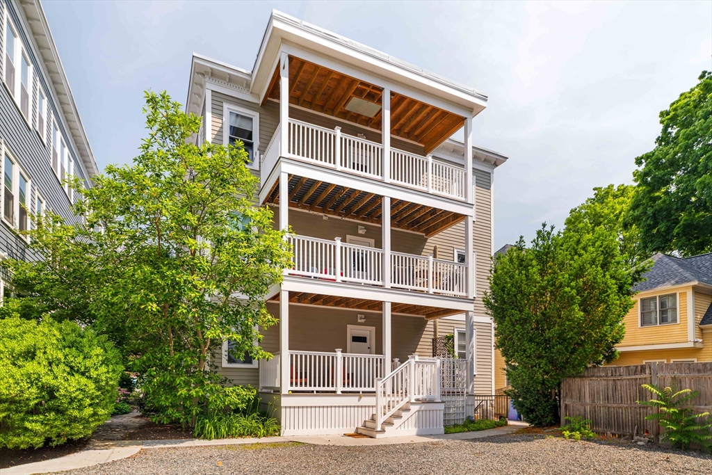 11 Sedgwick Street # 8