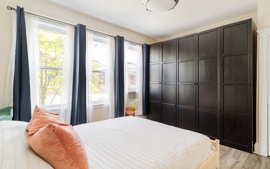 11 Sedgwick Street # 8