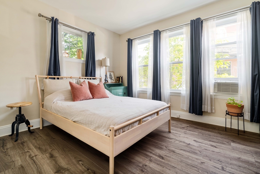 11 Sedgwick Street # 8