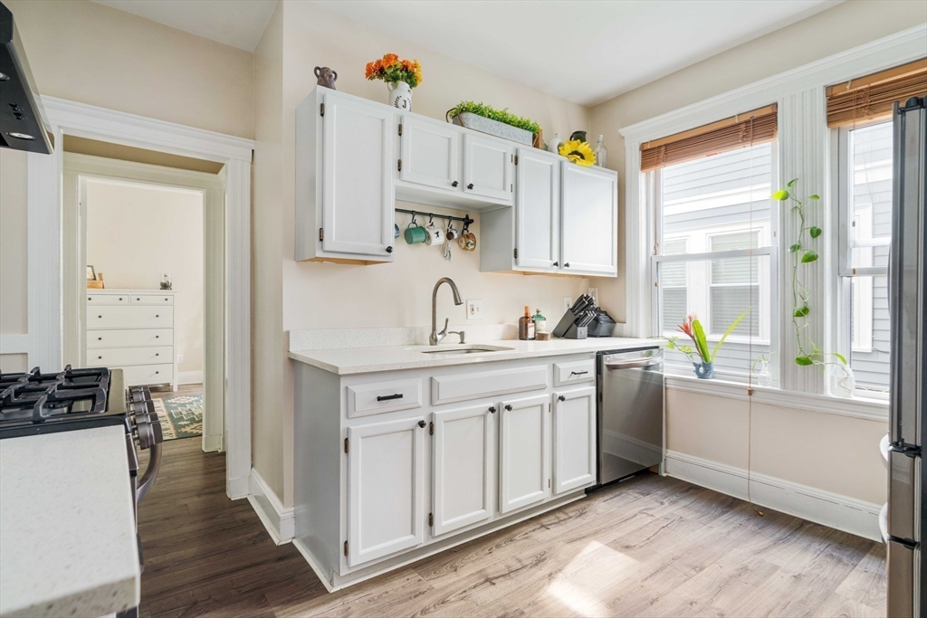 11 Sedgwick Street # 8