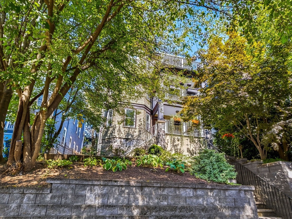 10 Olmstead St # 1, Boston Unit: 1