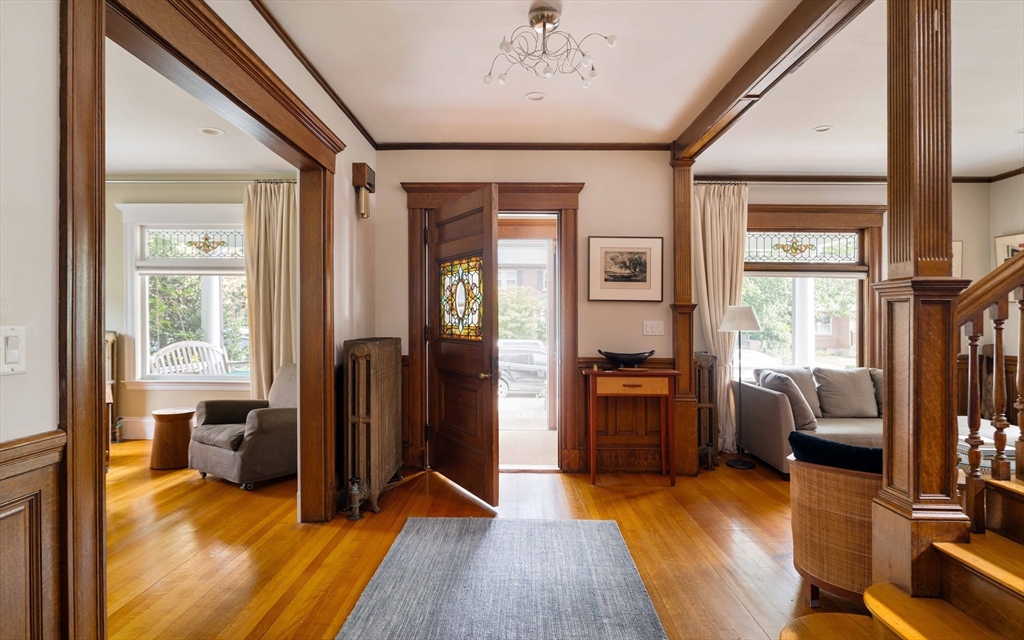 24 Lochstead Ave