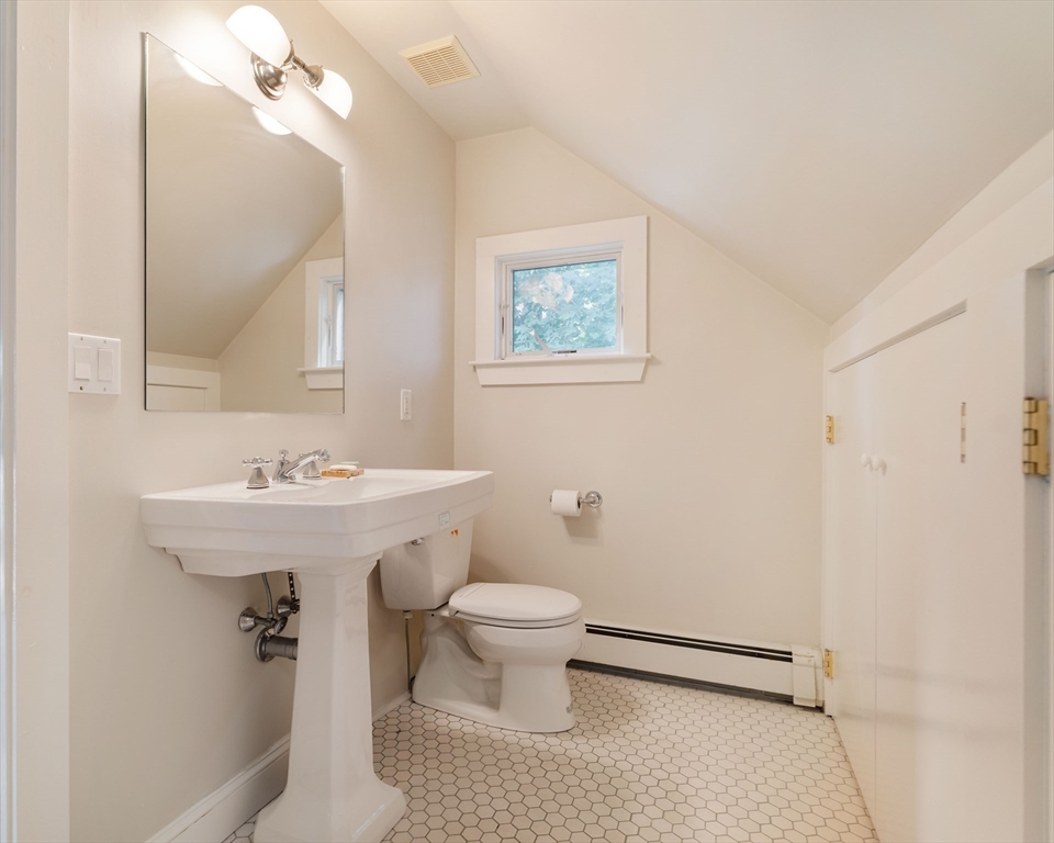 24 Lochstead Ave