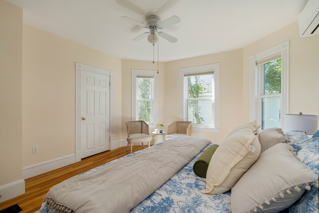87 College Ave, Medford