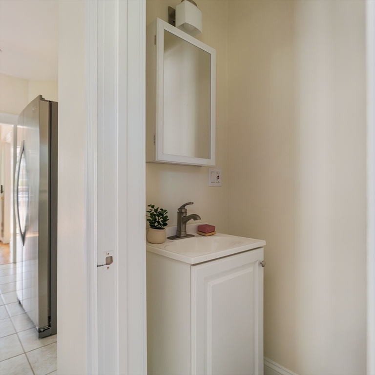 87 College Ave, Medford