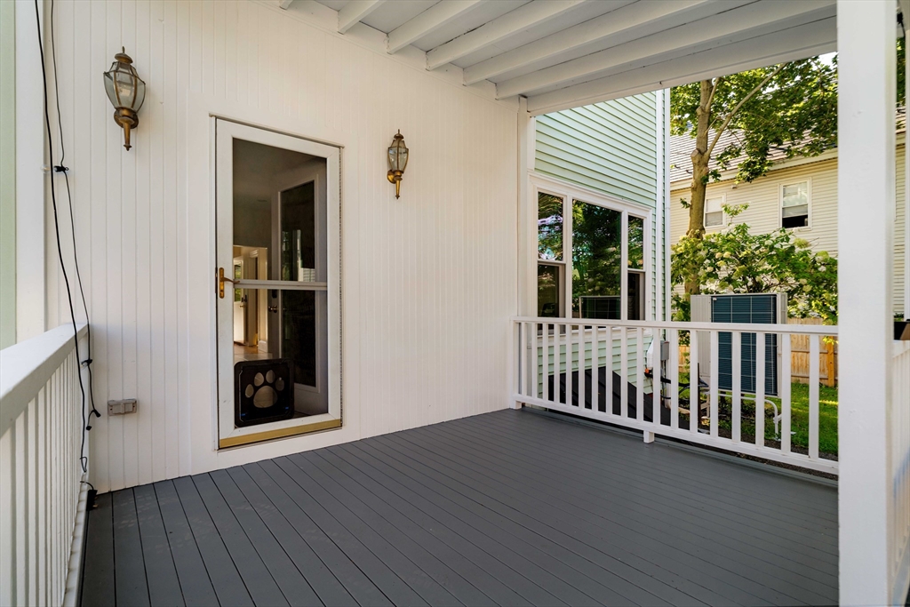 87 College Ave, Medford