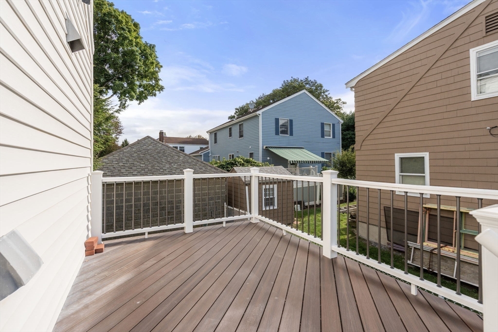 5 Peck Ave