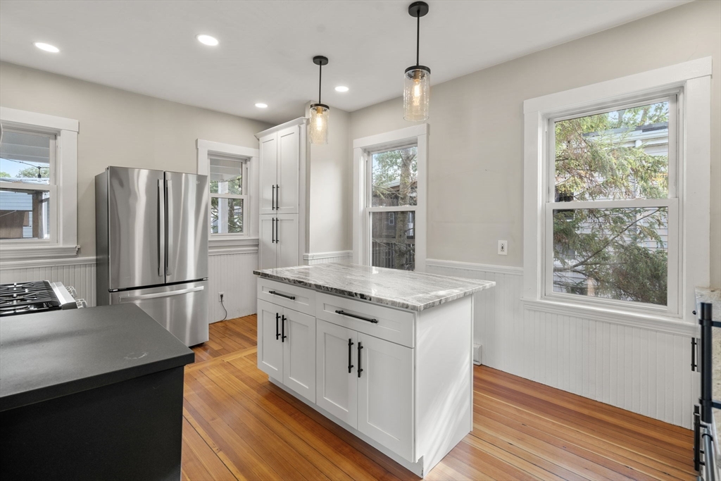 17 Germania # 3, Boston Unit: 3