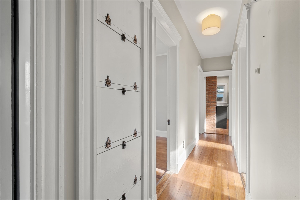 17 Germania # 3, Boston Unit: 3