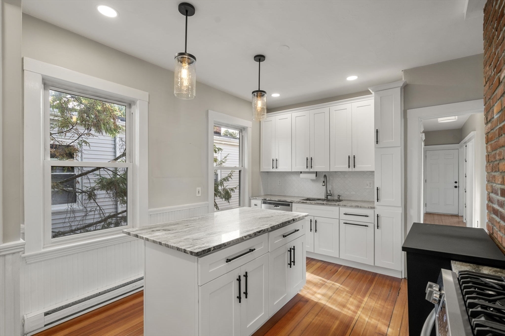 17 Germania # 3, Boston Unit: 3