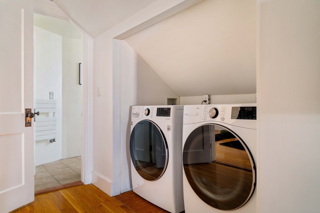 182 Maplewood St # 2