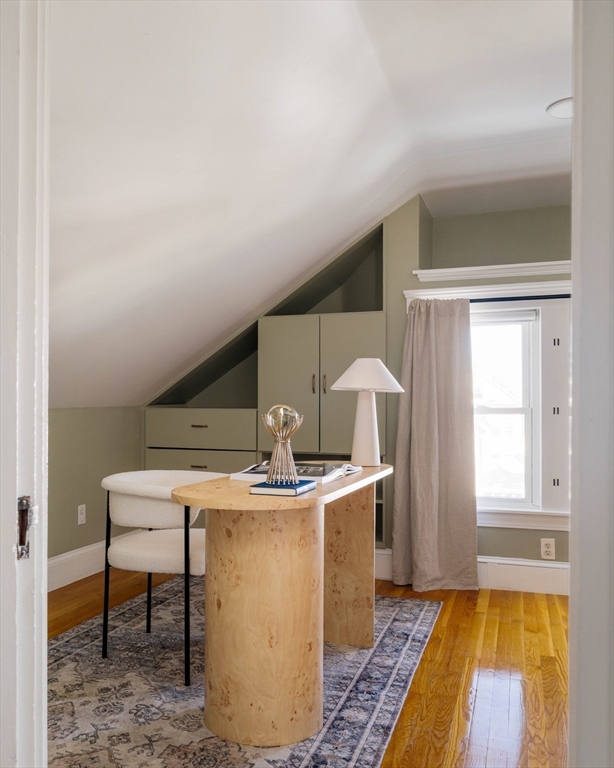 182 Maplewood St # 2