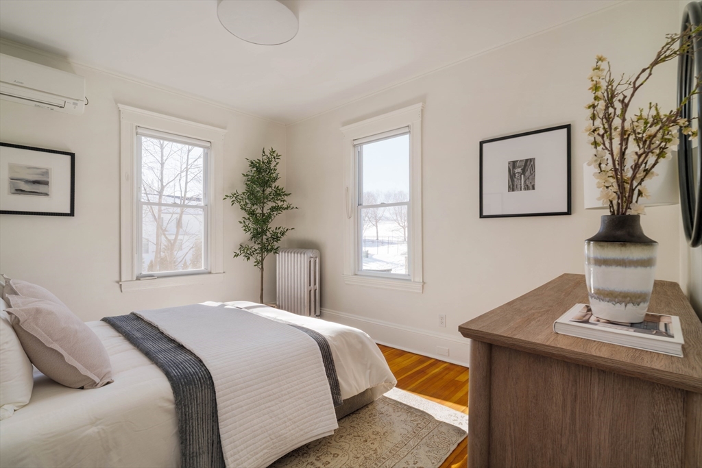 182 Maplewood St # 2