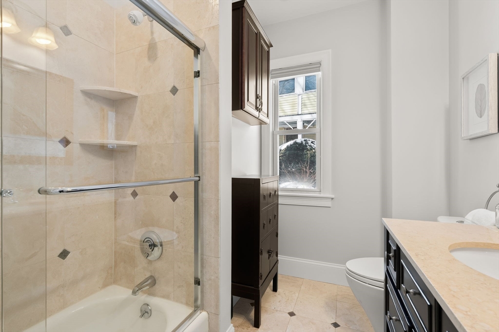 23 Rowe St # 23