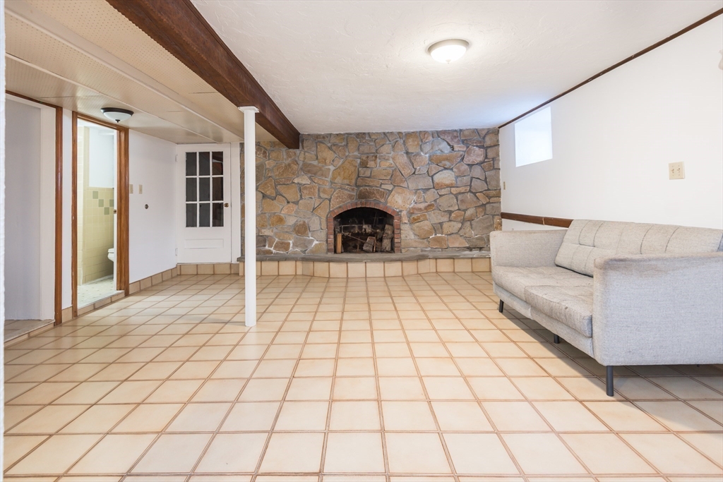 15 Eugenia Rd