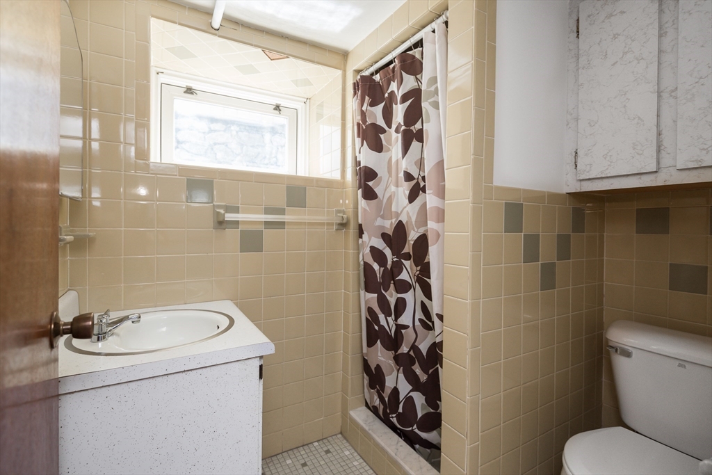 15 Eugenia Rd