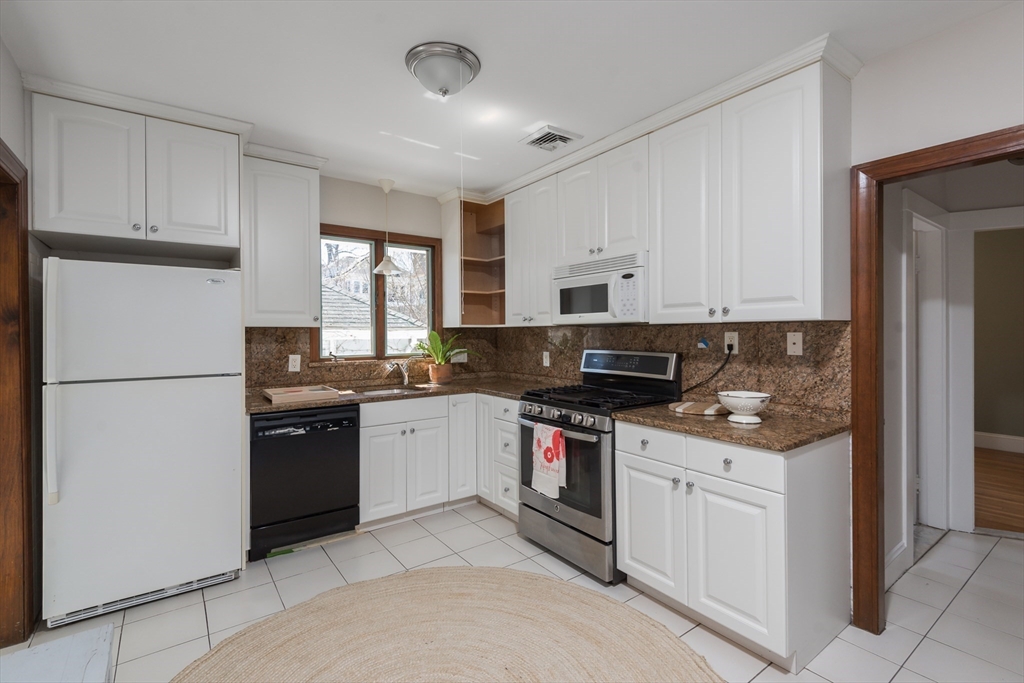 15 Eugenia Rd