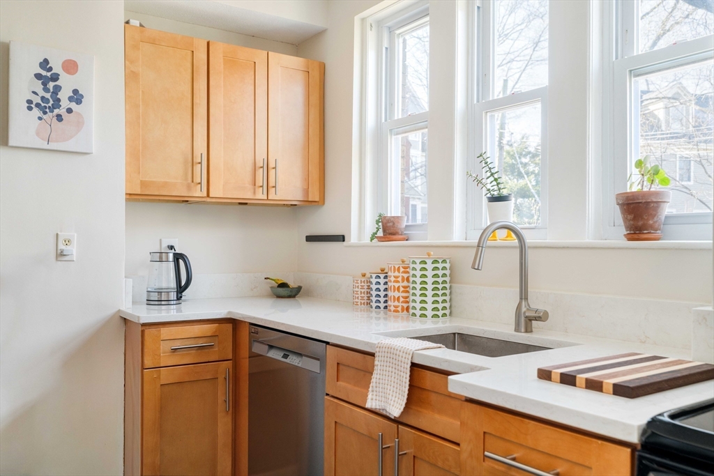 48 Robinwood Ave # 7