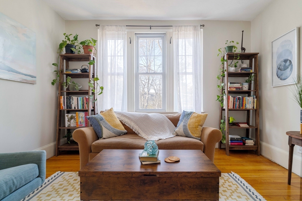 48 Robinwood Ave # 7