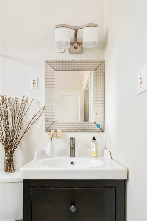 48 Robinwood Ave # 7