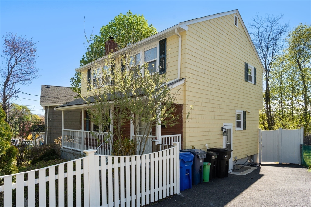 392 Poplar Street