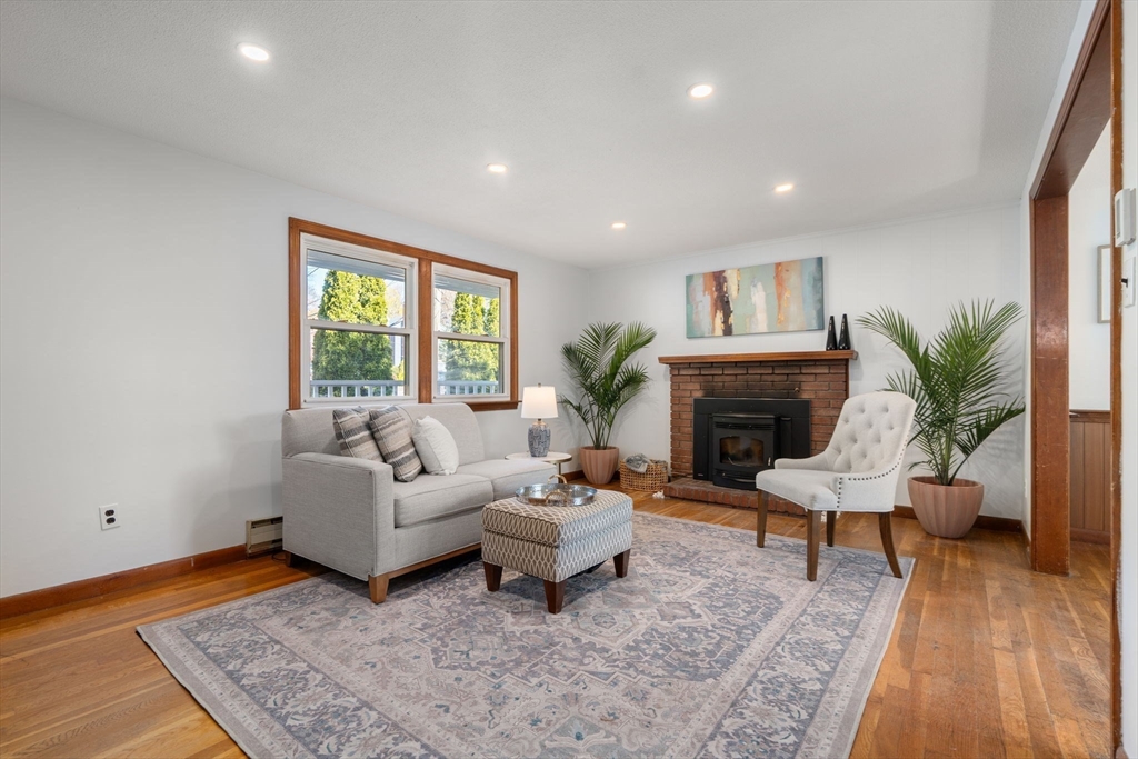 392 Poplar Street