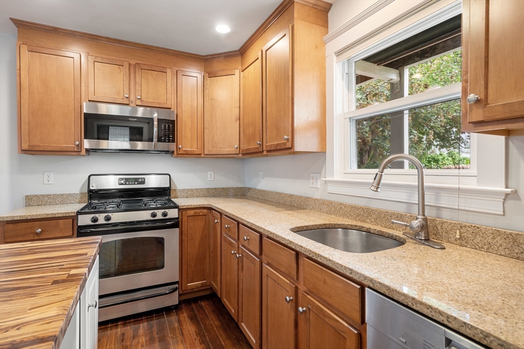 15 Oakland St # 1