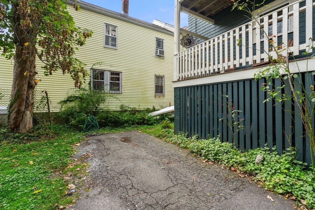 15 Oakland St # 1