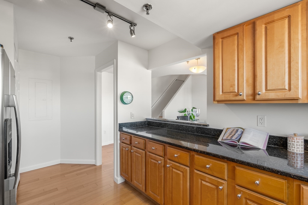 147 Kelton St # 704