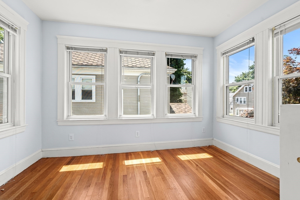 21-23 Averton St