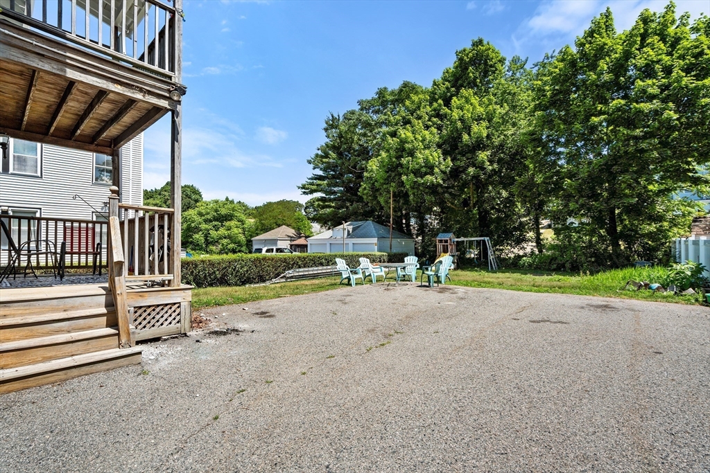21-23 Averton St
