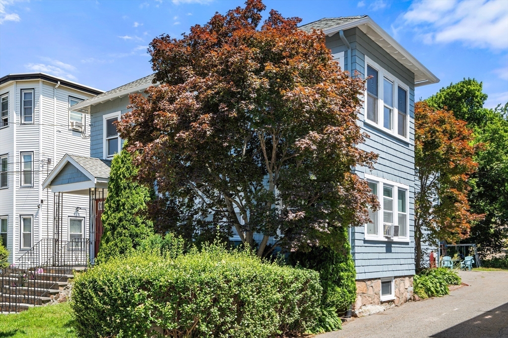 21-23 Averton St
