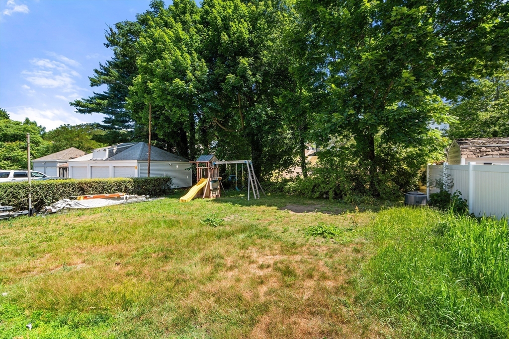 21-23 Averton St