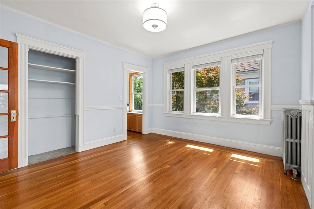 21-23 Averton St