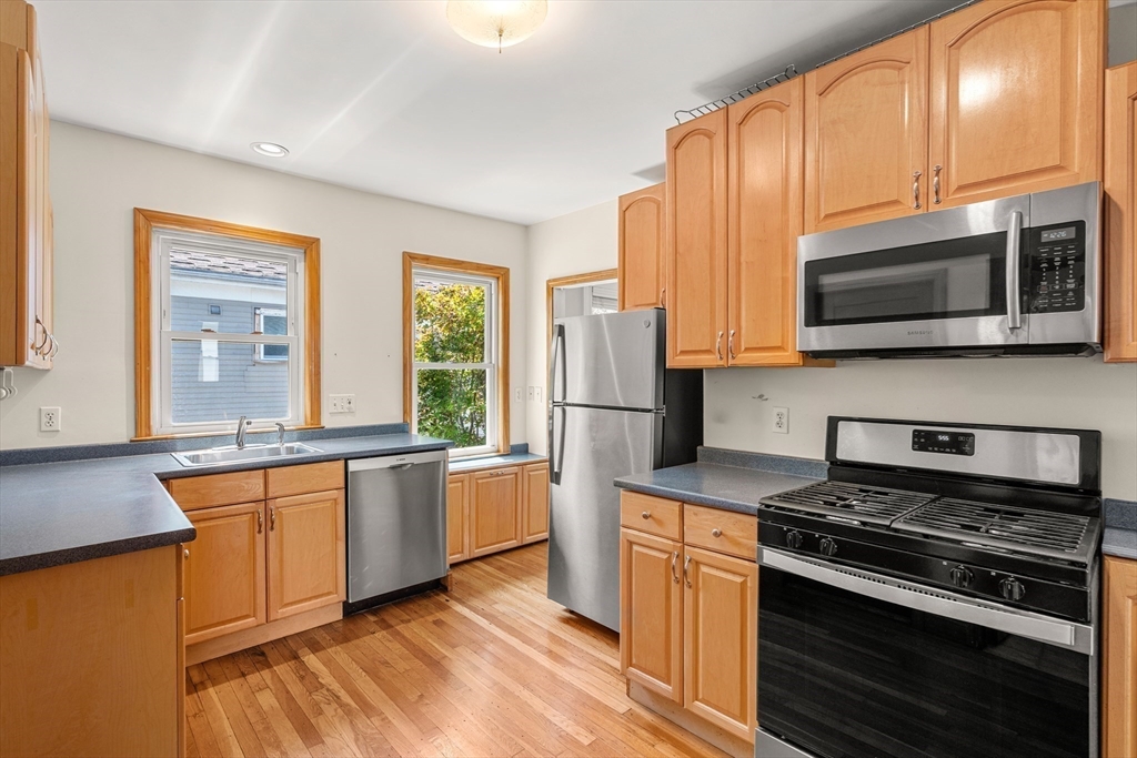 21-23 Averton St