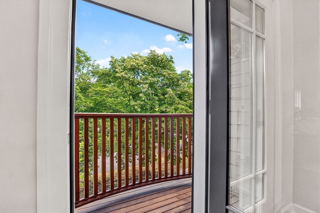 131 Green Street # 306