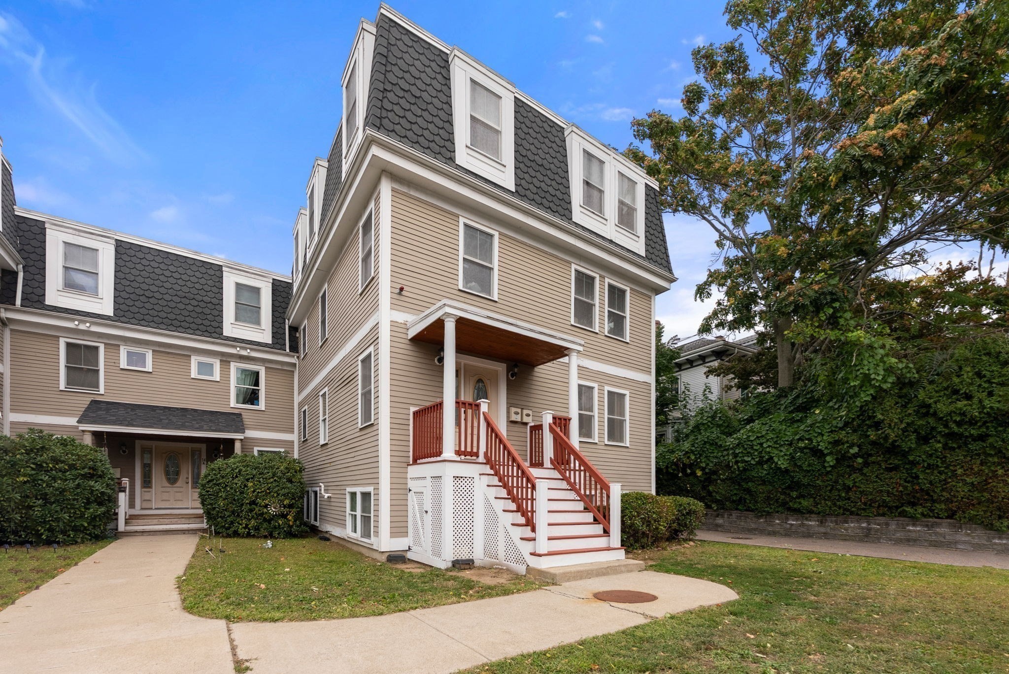 16 Westminster Ave # B2