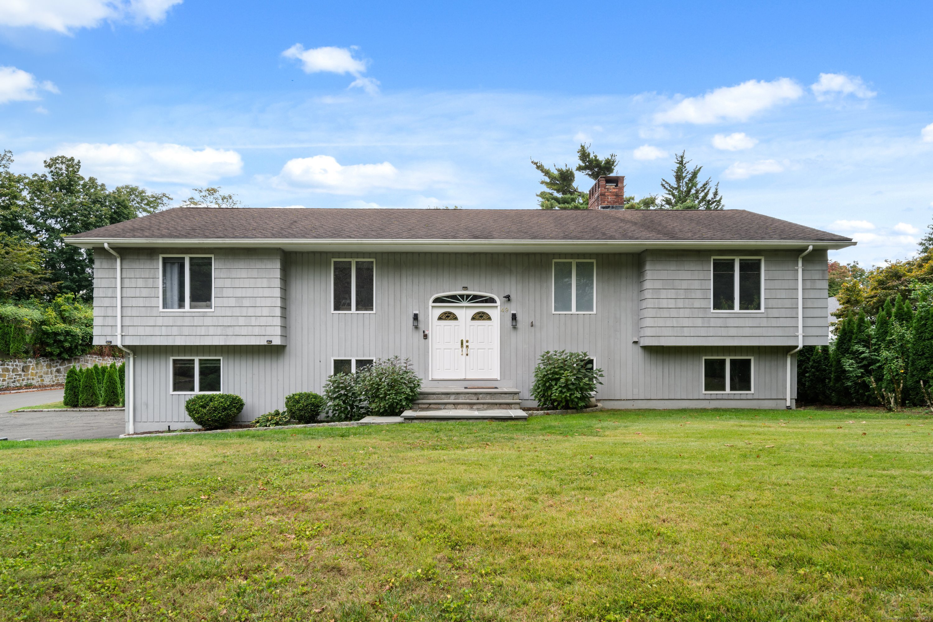 49 Greenway Drive