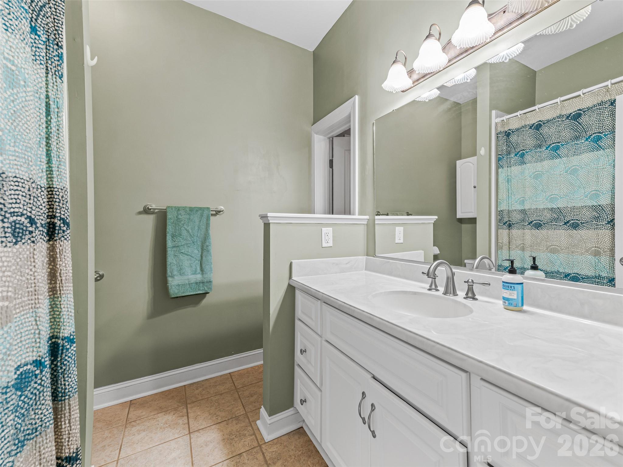 138 Bridlewood Trail