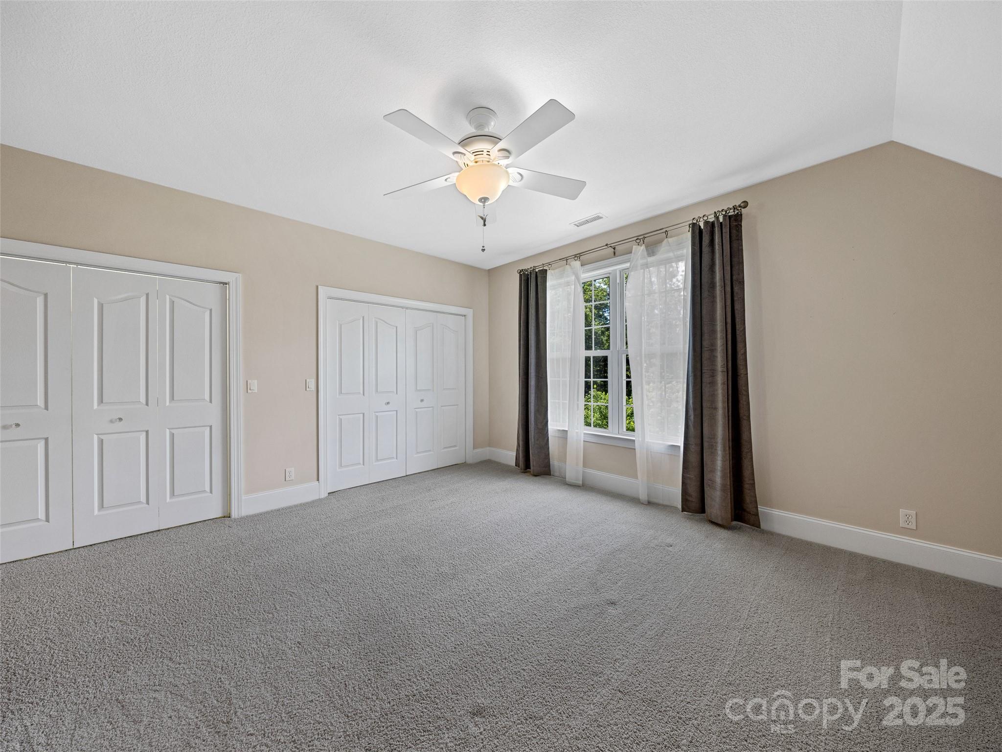 9 Foggy Glen Drive