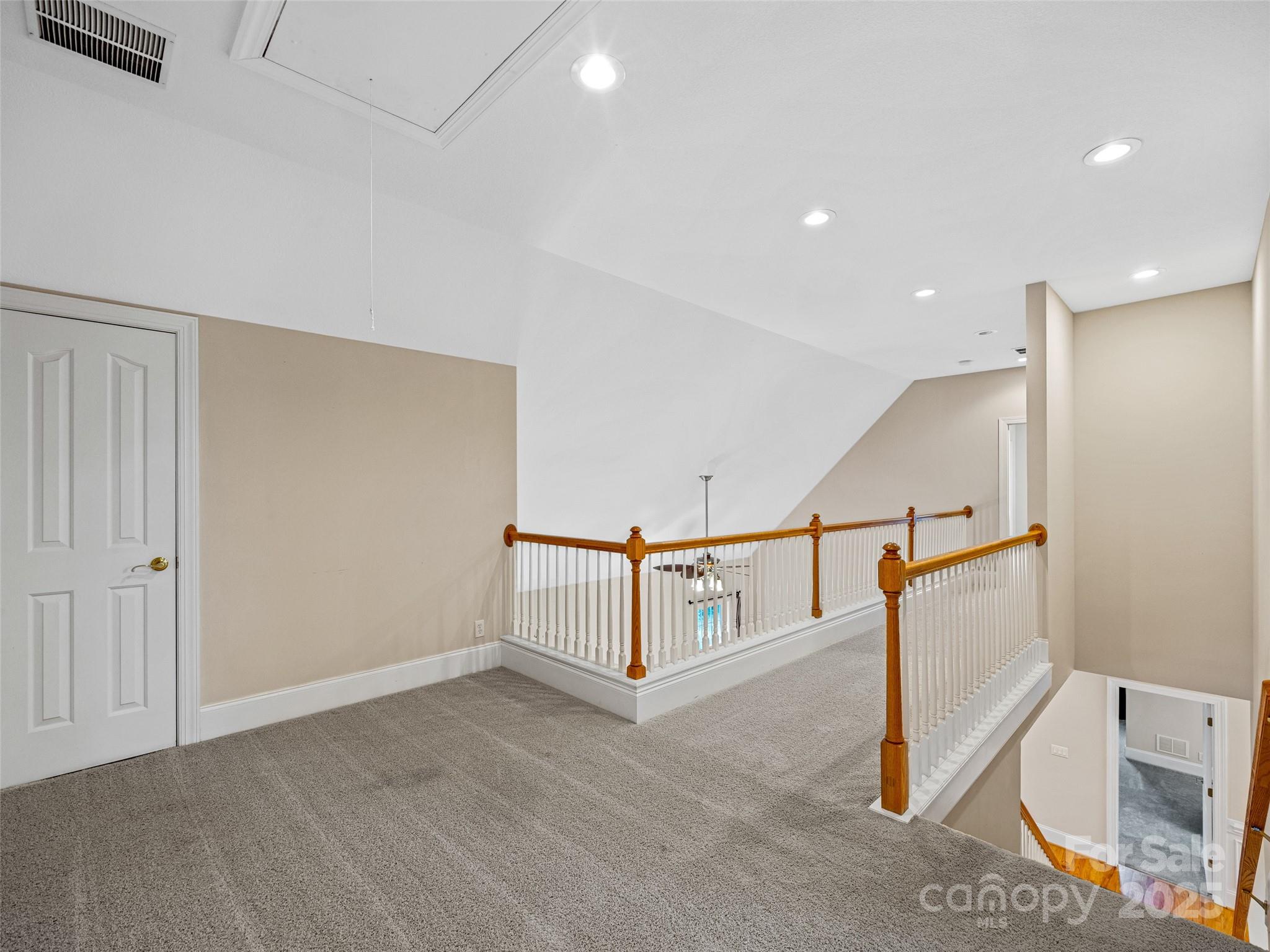 9 Foggy Glen Drive