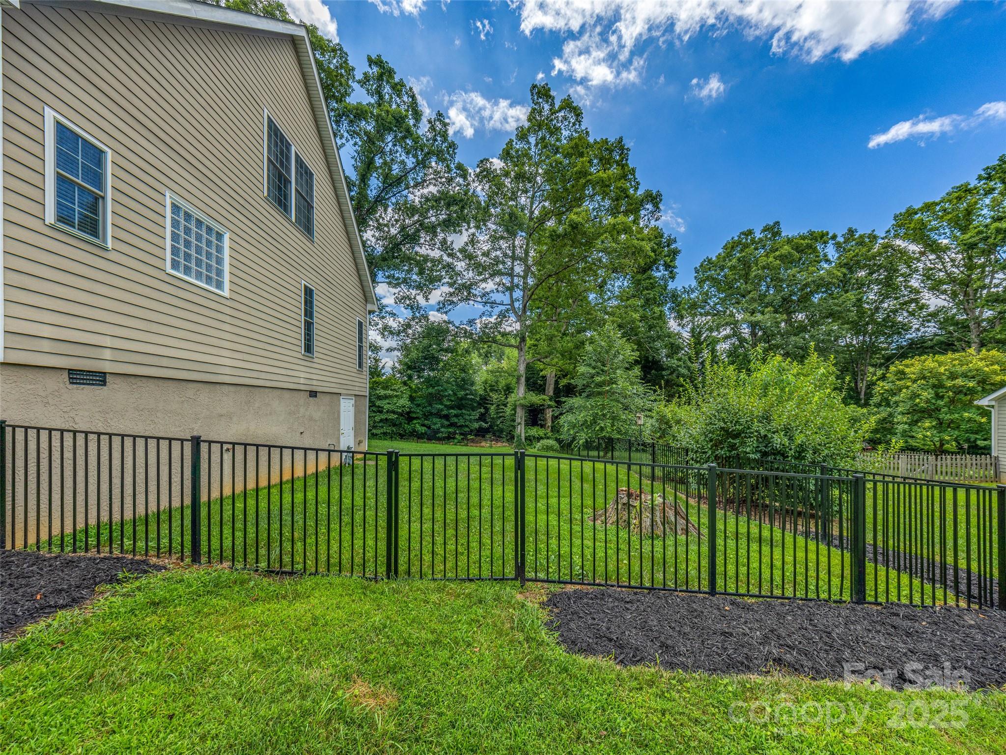 9 Foggy Glen Drive