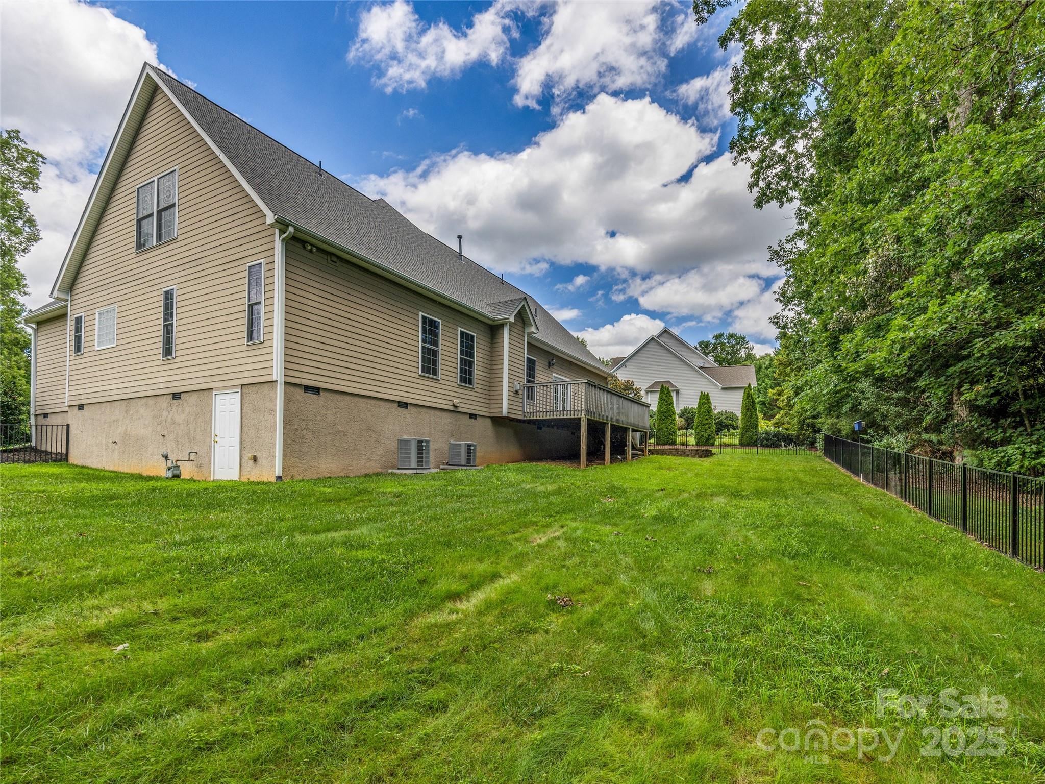 9 Foggy Glen Drive