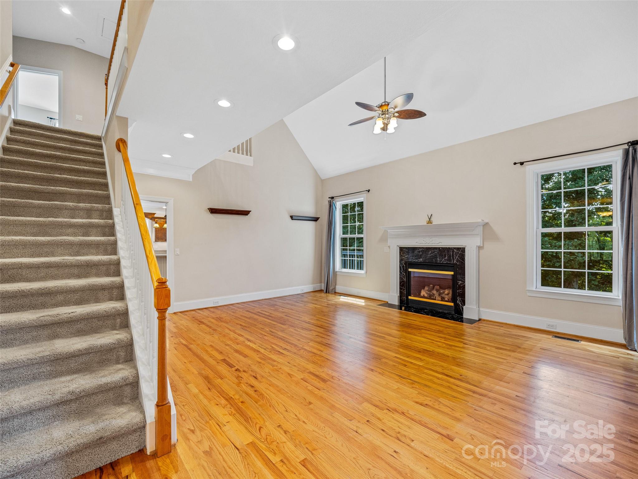 9 Foggy Glen Drive