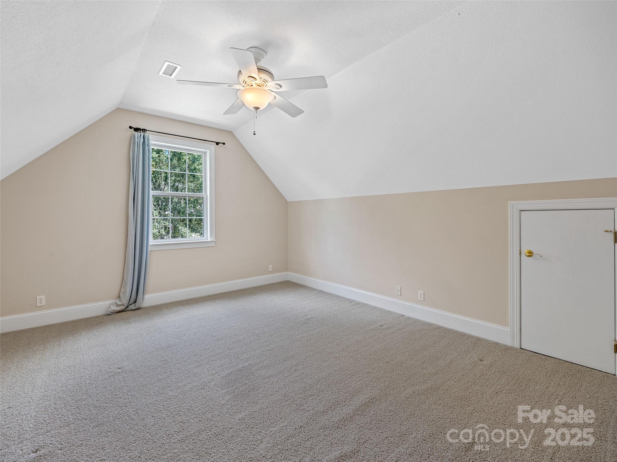 9 Foggy Glen Drive