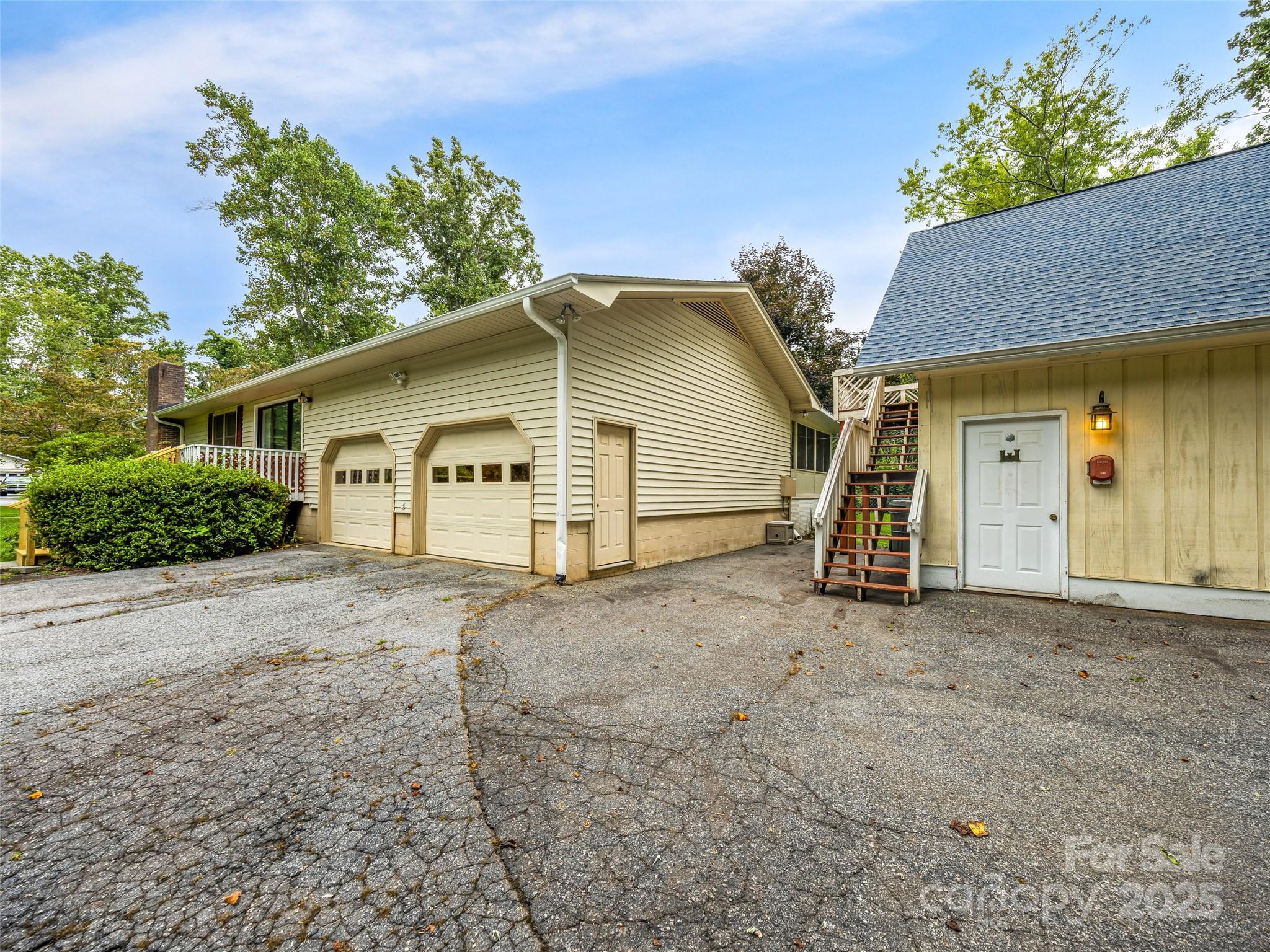 1066 Maplewood Court