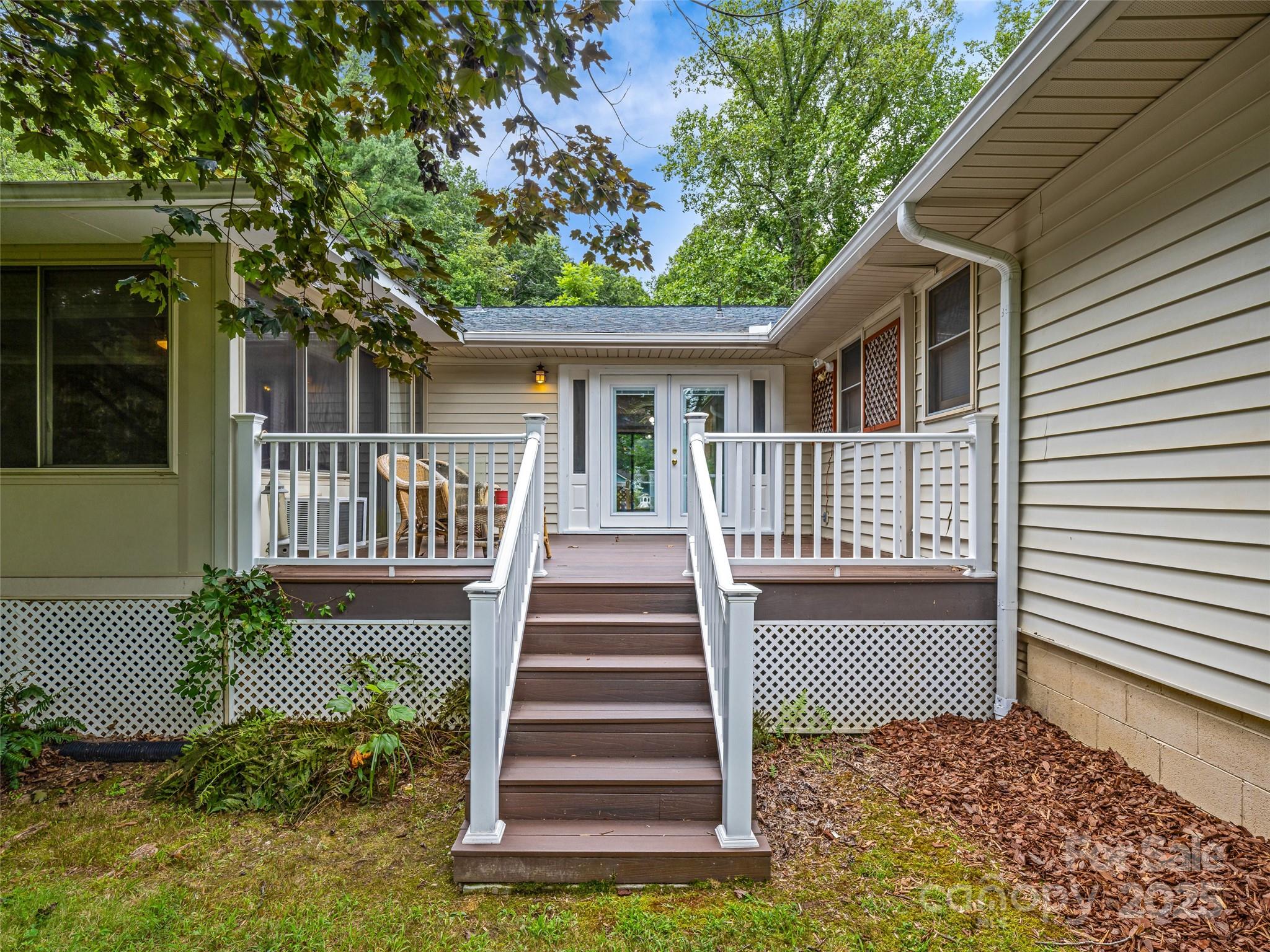 1066 Maplewood Court
