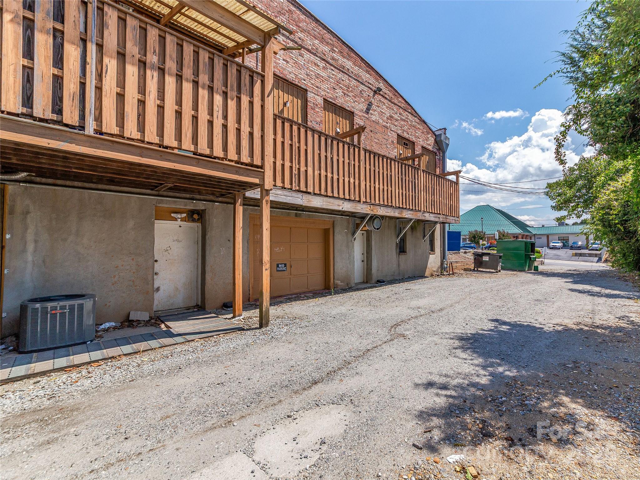 125 & 127 S Main Street